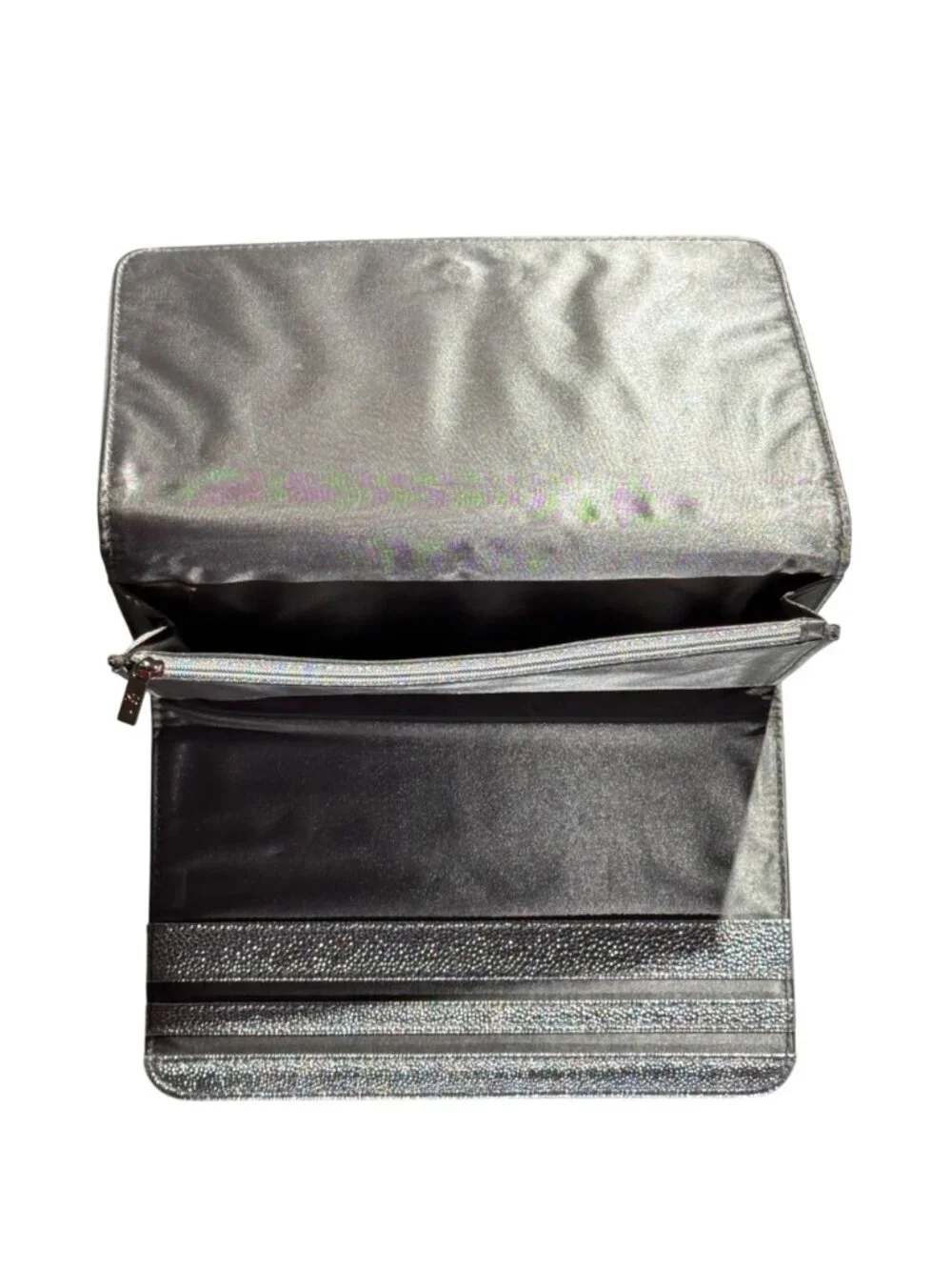 IT Brushes for Ulta Silver tri-fold case withZip Compartment
